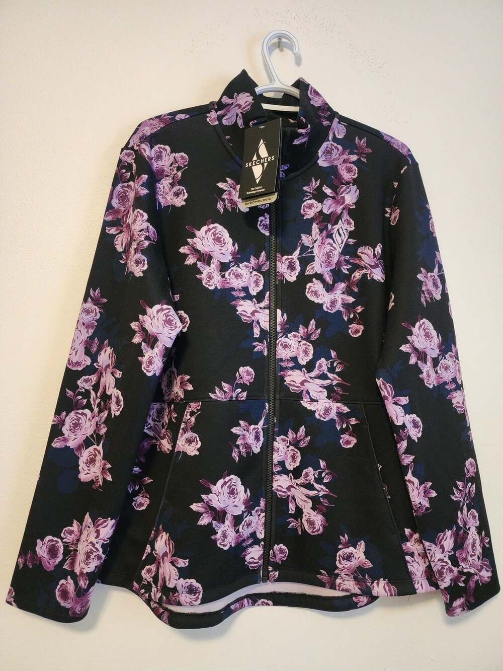 Skechers New with tag Floral Full Zip Jacket Size XL Black Purple
